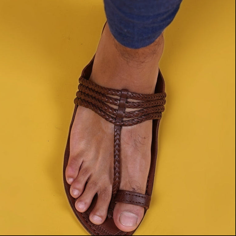The Pointed Dark | Men | Leather Kolhapuri Chappal