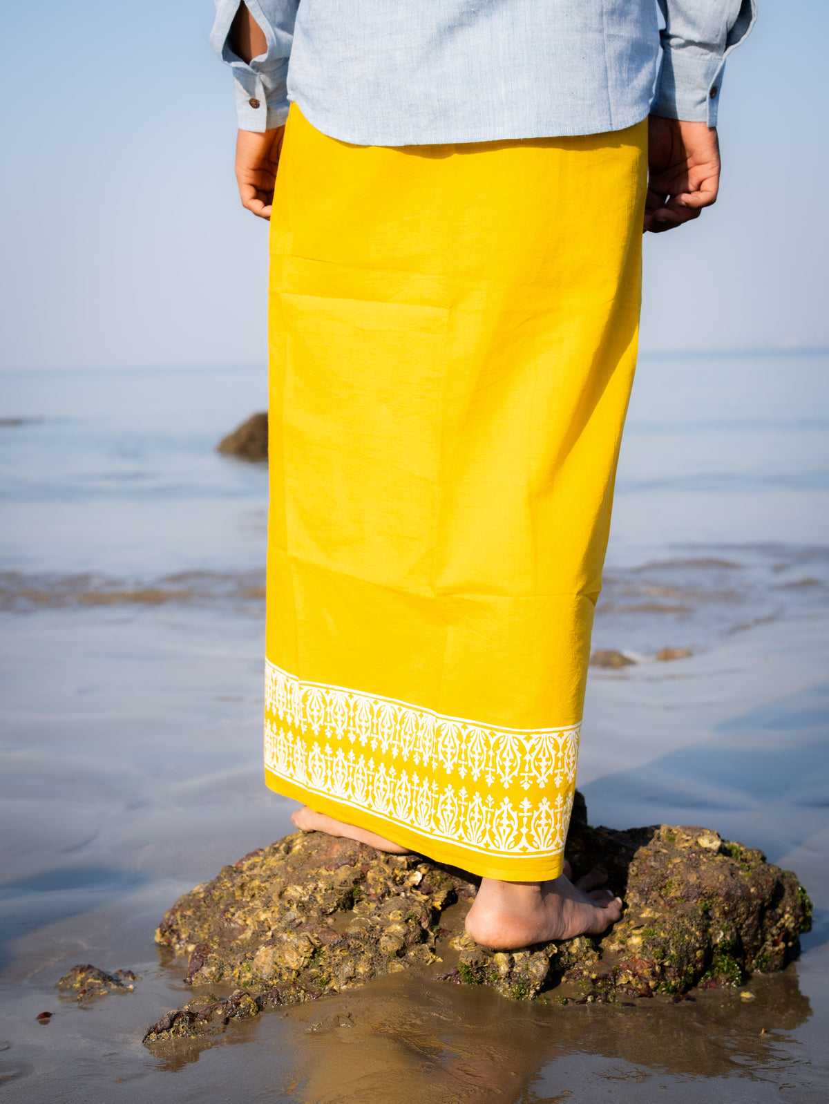 Kora Khaadi Dhoti Kesariya - Lungi | Veshti | Pancha Wrap - Yellow